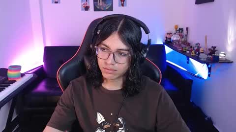 Snapshot of malik_harrison_ chatting on November 4, 5:45 pm Malik online show from November 4, 5:45 pm