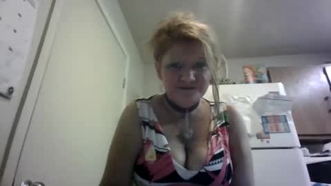 Snapshot of malinda702 chatting on November 3, 2:57 am malinda702 online show from November 3, 2:57 am