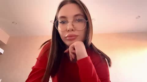 Snapshot of malisacorpeno chatting on May 26, 12:23 pm Phoebe online show from May 26, 12:23 pm