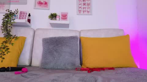 Malka online show from April 4, 8:06 pm