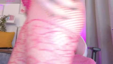 Snapshot of malka_burning chatting on May 23, 7:07 pm Malka online show from May 23, 7:07 pm