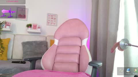 Snapshot of malka_burning chatting on May 29, 8:18 pm Malka online show from May 29, 8:18 pm