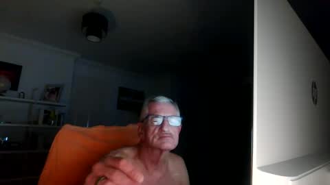 malkie55 online show from November 2, 11:40 pm