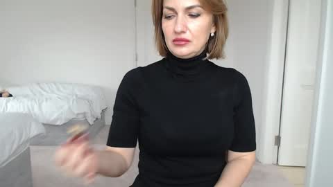 mallinia online show from March 8, 3:02 pm