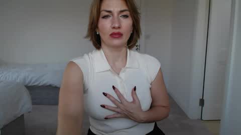 mallinia online show from March 9, 4:55 pm