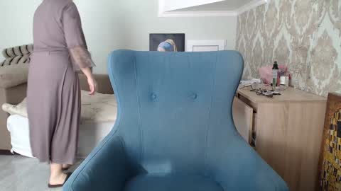 mallinia online show from February 3, 10:09 am