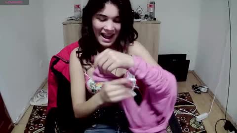 mallorymyers online show from December 1, 8:58 pm