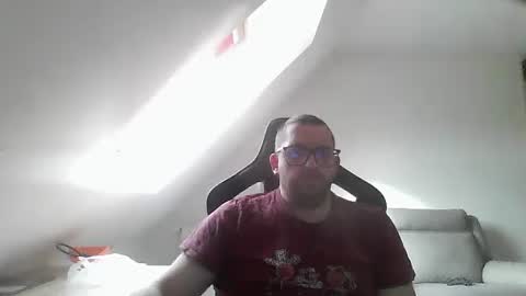 breton online show from December 2, 1:24 pm