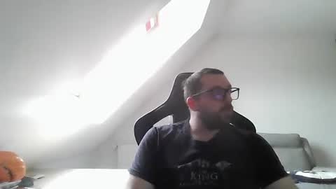 breton online show from January 1, 12:33 pm