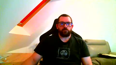 breton online show from February 25, 8:51 pm