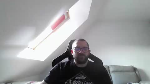 breton online show from October 5, 4:16 pm