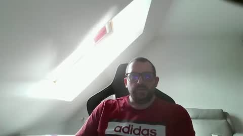 breton online show from November 17, 10:54 am