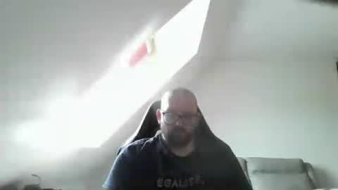Snapshot of malou2927 chatting on June 15, 8:05 am breton online show from June 15, 8:05 am