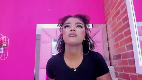 Melanie online show from April 30, 8:04 pm