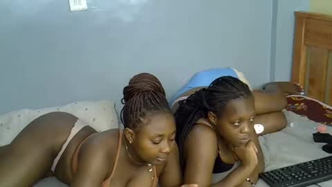 mama_pussie online show from November 28, 12:57 am