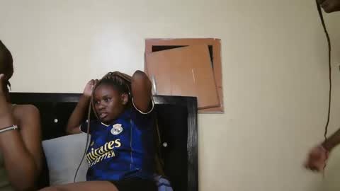 mamaa online show from October 1, 12:11 pm