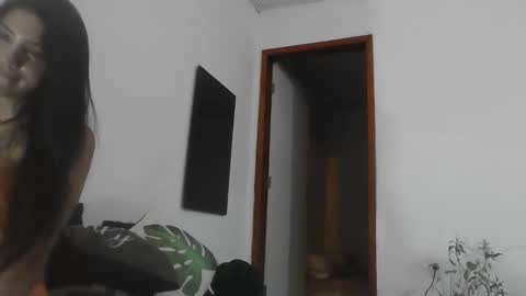 Mamakee online show from February 20, 3:14 am