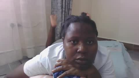 Snapshot of mamasita2023 chatting on January 24, 10:11 am mamasita2023 online show from January 24, 10:11 am