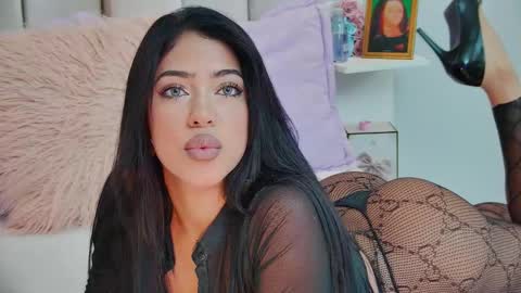 Snapshot of mami_natacha19x chatting on October 29, 3:25 pm nati online show from October 29, 3:25 pm