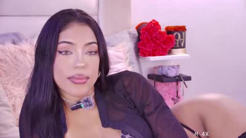 Snapshot of mami_natacha19x chatting on February 9, 2:32 pm nati online show from February 9, 2:32 pm