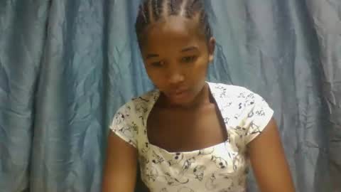 mamieriela online show from March 8, 8:18 am