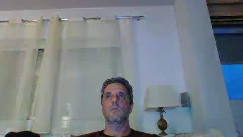 Snapshot of man211172 chatting on February 2, 4:00 pm man211172 online show from February 2, 4:00 pm
