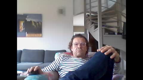 Snapshot of man38110 chatting on January 9, 9:27 am man38110 online show from January 9, 9:27 am