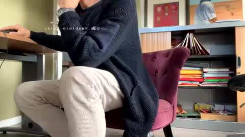 Snapshot of man38110 chatting on October 5, 2:15 pm man38110 online show from October 5, 2:15 pm
