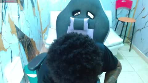 Snapshot of man_sant11 chatting on May 11, 3:40 pm man_sant11 online show from May 11, 3:40 pm