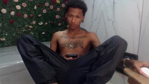 Snapshot of man_sant11 chatting on May 22, 4:56 pm man_sant11 online show from May 22, 4:56 pm