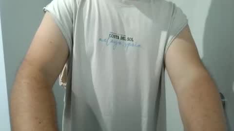 Snapshot of manbroadcasting001 chatting on February 22, 5:51 am manbroadcasting001 online show from February 22, 5:51 am