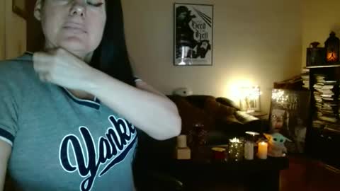 mandaloriangirlsfight online show from February 15, 8:05 pm