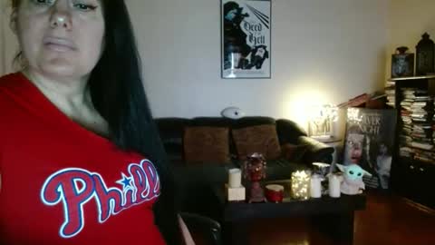 mandaloriangirlsfight online show from March 5, 6:26 pm