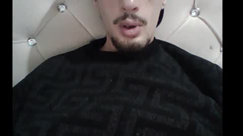 Snapshot of mandick95 chatting on March 6, 2:19 am mandick95 online show from March 6, 2:19 am