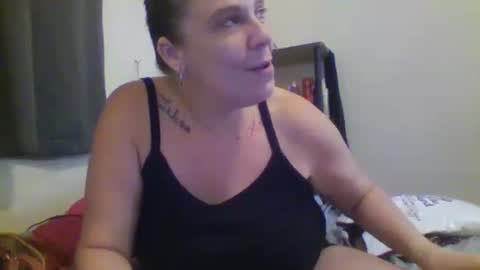 Snapshot of mandilube39 chatting on October 6, 3:04 am mindy22 online show from October 6, 3:04 am