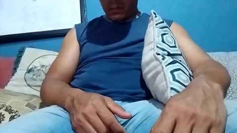 mandrilo7379 online show from April 14, 7:03 am