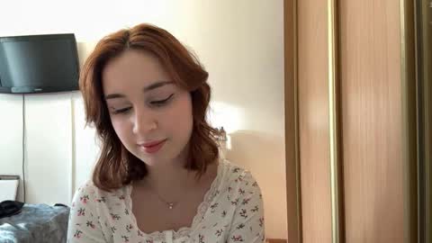 Mia online show from January 18, 8:29 am