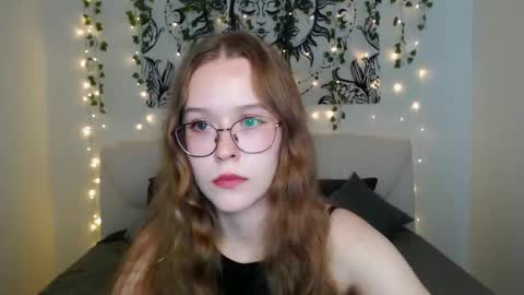 Snapshot of mandymilson chatting on September 18, 3:03 pm Mandy online show from September 18, 3:03 pm