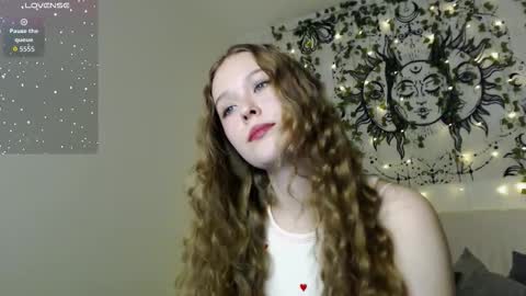 Snapshot of mandymilson chatting on October 2, 7:10 pm Mandy online show from October 2, 7:10 pm