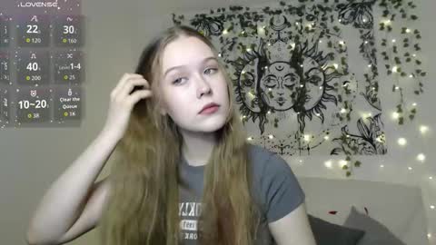 Snapshot of mandymilson chatting on October 14, 3:13 pm Mandy online show from October 14, 3:13 pm