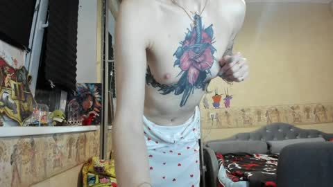 Mandy online show from April 4, 5:10 pm