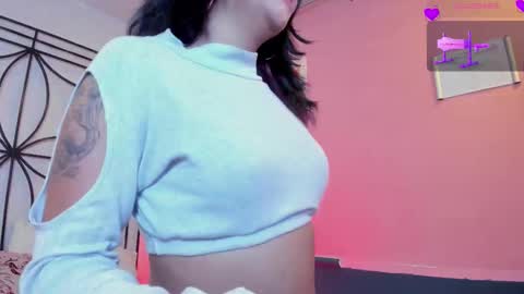 manelyk_evanss online show from March 9, 5:50 pm