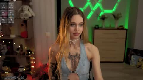 Amelie online show from October 30, 2:35 am