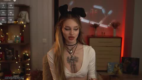 Amelie online show from November 18, 10:36 pm