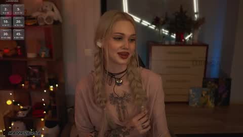 Amelie online show from February 9, 10:25 pm