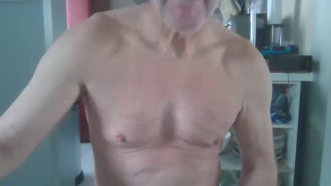 Snapshot of manngrossbite chatting on February 12, 10:03 am manngrossbite online show from February 12, 10:03 am