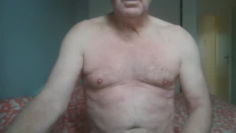 manngrossbite online show from April 30, 8:09 am