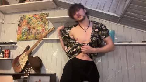 manolein online show from December 17, 1:27 pm