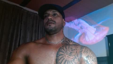 Snapshot of manolofitt chatting on May 12, 6:38 pm Manolo online show from May 12, 6:38 pm