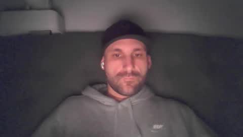 Snapshot of manop01 chatting on March 25, 12:27 am manop01 online show from March 25, 12:27 am